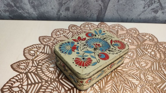 Colorful metal rectangular box.Flower painting.Or… - image 8