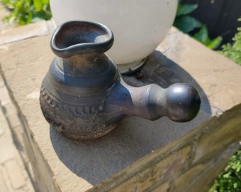 Cafetera rústica de barro, Ofevarka de cerámica con asa viva