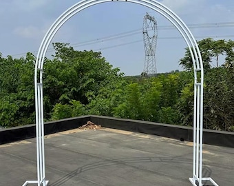 Round Metal Wedding Arch: Floral Backdrop Arbor (Customizable Size)