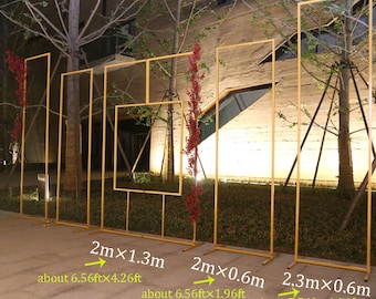 Metal Wedding Arch Backdrop: Geometric Flower Stand Display