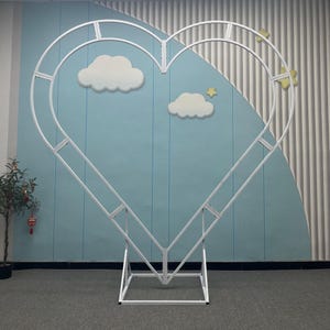Arco floral de boda con forma de corazón, fondo de corazón de metal, accesorios de decoración de arco de flores