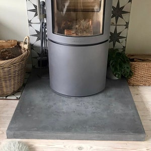 Minimalist Concrete Hearth: Custom Fireplace Surround (90cm x 90cm)