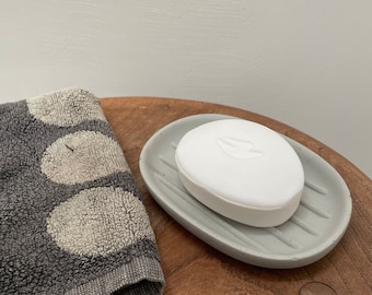 Oval concrete soap dish available in 3 colours, soap dish, bathroom, handmade, housewarming gift, wedding gift, Scandi decor, concrete