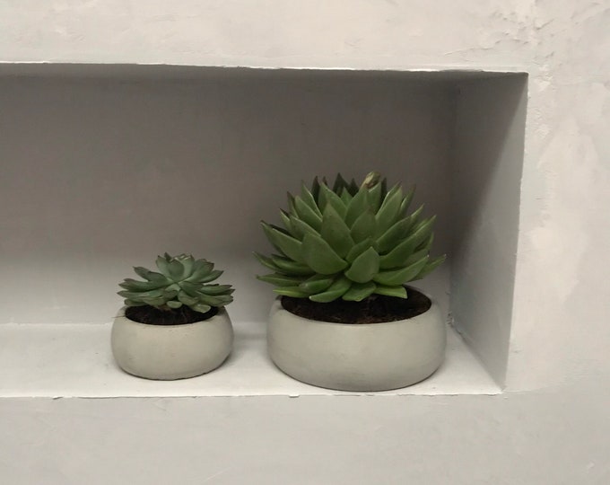 Set of 2 Pot belly concrete planters, concrete bowls, fruit bowl, rustic, industrial, handmade, plant pot, planters, gift, modern, bowl,