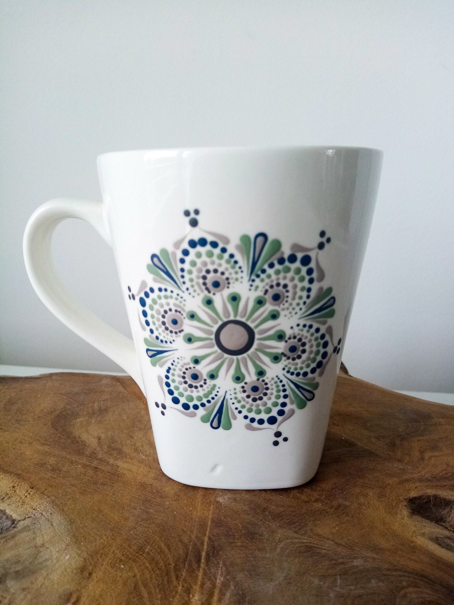 Mug en Porcelaine Peinte à La Main, Mug Mandala