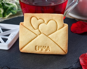 Personalized First Name Envelope Cookie Cutter - Valentine's Day biscuit gift idea, wedding, designed and made in France. Recipe available.