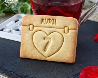 Personalized date calendar cookie cutter, Valentine's Day biscuit gift idea, wedding, designed and made in France. Recipe available.