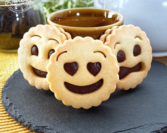 Emporte-pièces biscuits BN Ronds - Lot de 4. Idée cadeau pâtisserie femme, maman, enfant. Recette Facile Disponible.