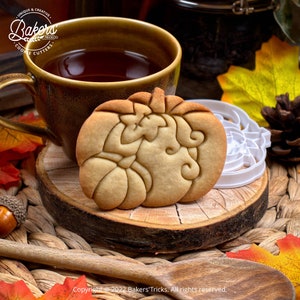 Set of 4 cookie cutters Autumn: Squirrel / Pumpkin / Leaf / Acorn Original creations by Bakers'Tricks image 2