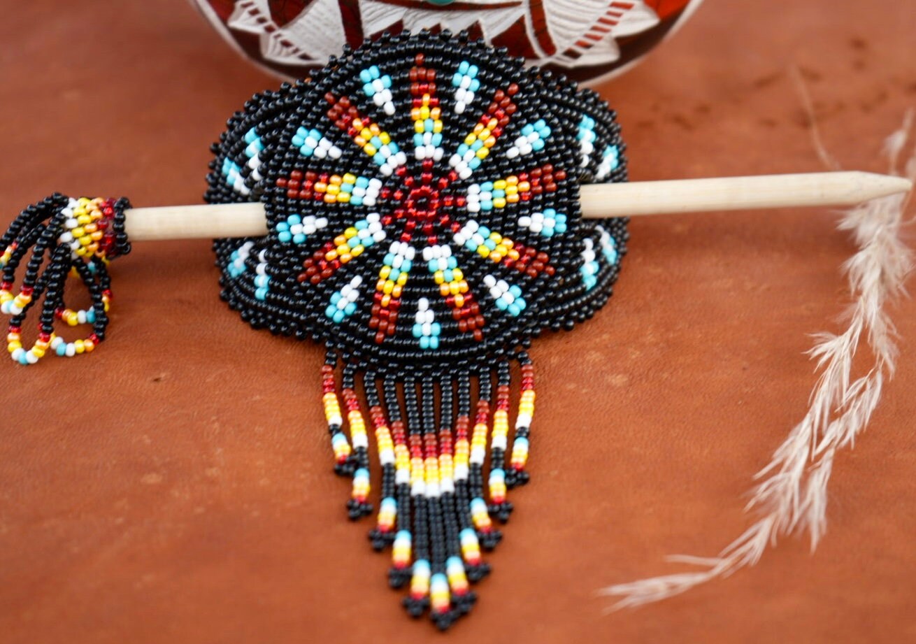 Handmade Beaded Barrette: Indigenous Hair Bun With Sticks  display picture 1