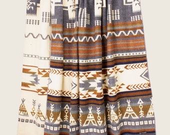 Handgefertigte Alpaka Decke im Südwesten: Ethisch hergestelltes Native Design