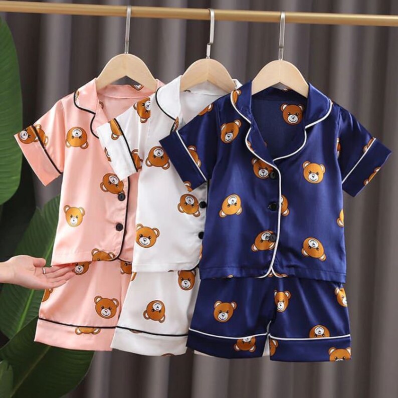 Opal Boutique Cartoon Teddy Bear Letter Girls Boys Children/'s Silk Pyjamas Short Sleeve white