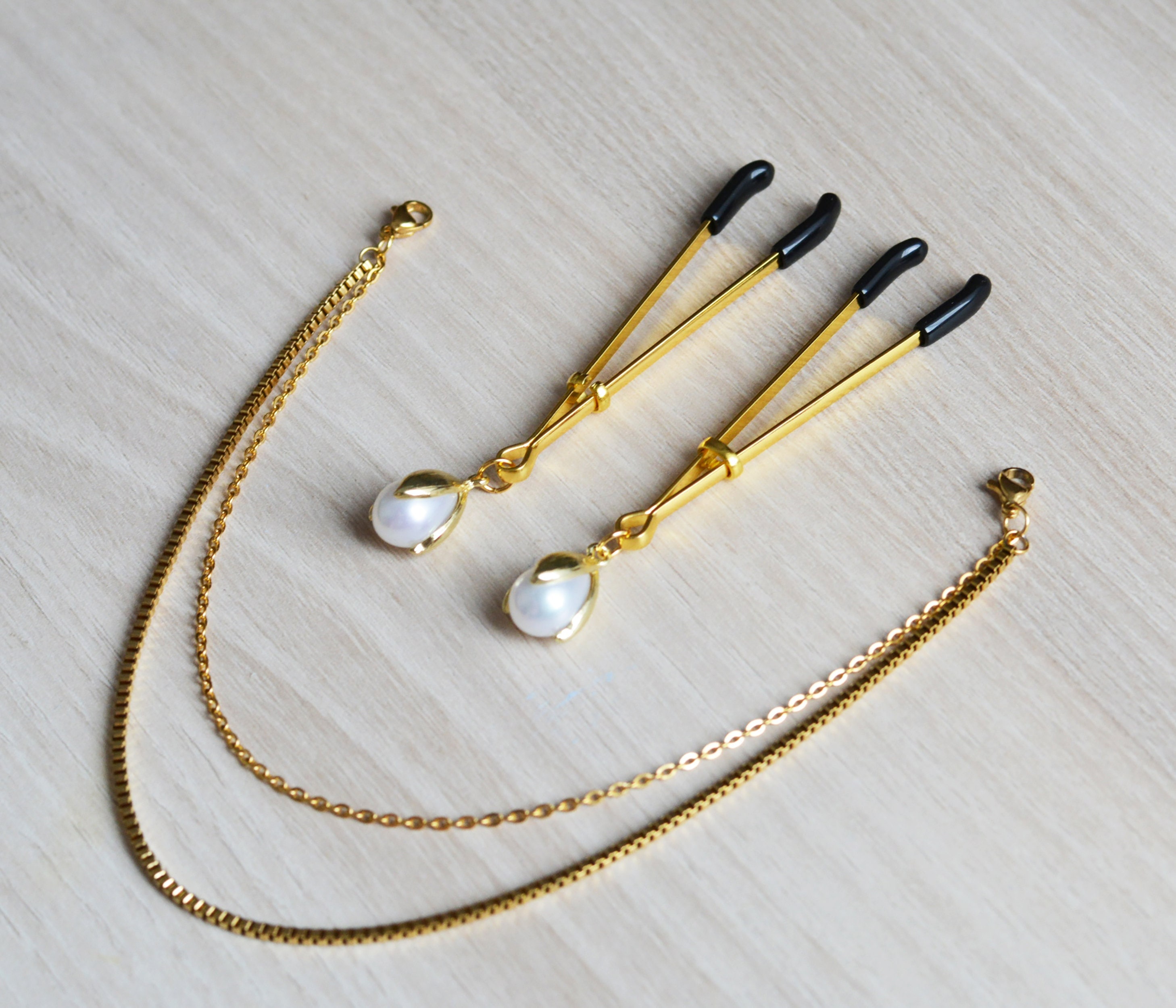 Gold Pearl Nipple Clamps With Golden Removable Chain / Non Piercing
