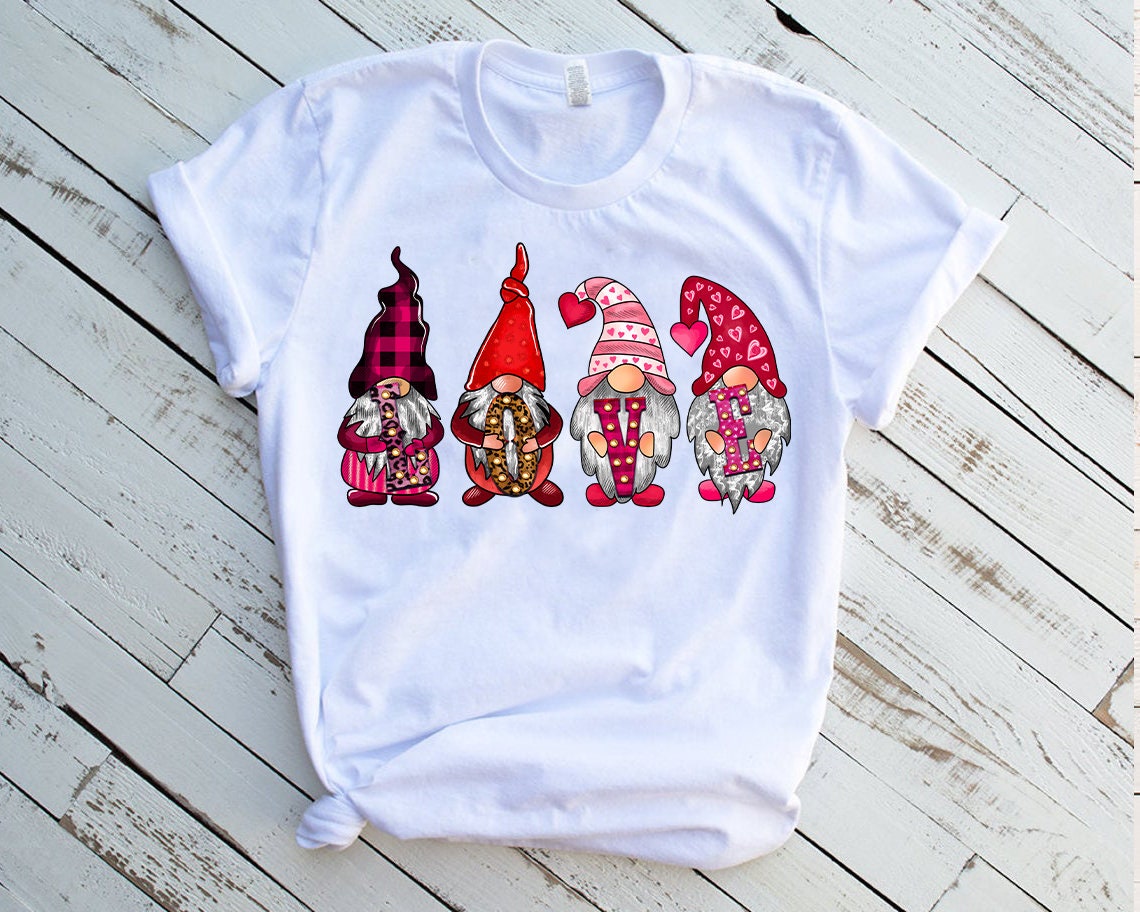 Valentine's Day T-Shirt for Women Gnome Shirts Valentine's Day Shirt for  Women Buffalo Plaid Gnomes T-Shirt Cute Love Heart Graphic Printed Tees  Tops Fashion Cute Valentine top for Women at  Women's