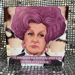 Mrs Slocombe di Are You Being Served - Gay Icons biglietto di compleanno in edizione limitata (vuoto all'interno)