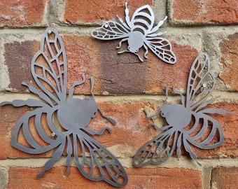 Set of 3 Honey Bees, rusty metal garden art, Bumblebee sculpture, Bee decoration, gardener gift, garden wall art, garden decor. Free Postage
