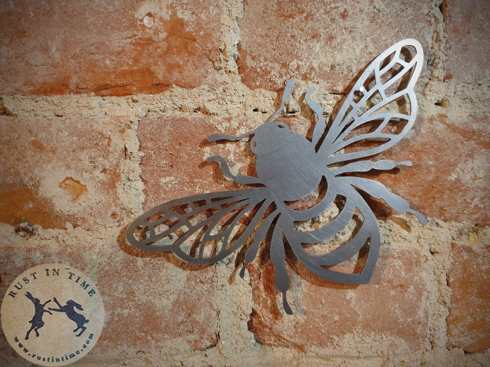 BEE Wall Art flat design rusty metal garden art Bumblebee Etsy