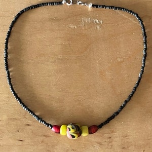 Collar de cristal de la antigua Roma y Nagaland