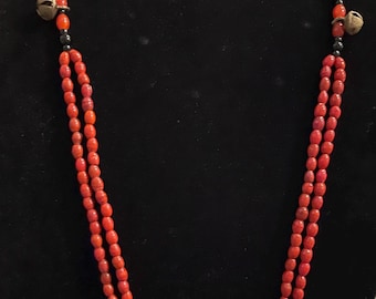 Colar com troféu de máscara de caçador de cabeças antigo de Nagaland Assam
