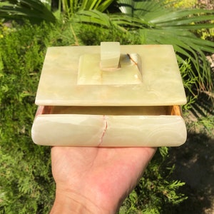 Top Quality Green Onyx Jewellery Box / Hand Crafted Banded Onyx Box (N)