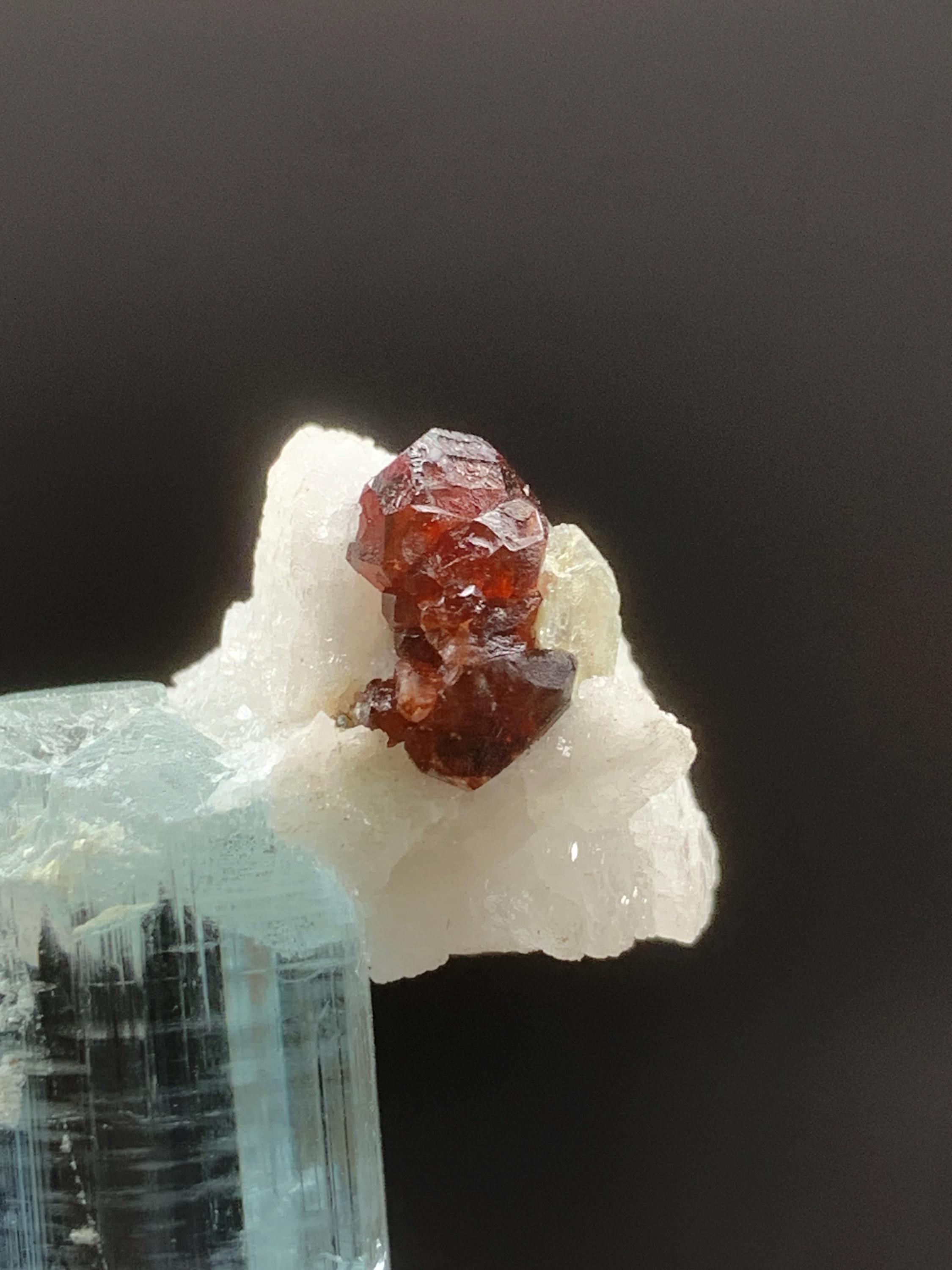 パキスタン産　アクアマリン　スペサルティンガーネット　共生 パキスタン産 アクアマリン スペサルティンガーネット 共生 美しい