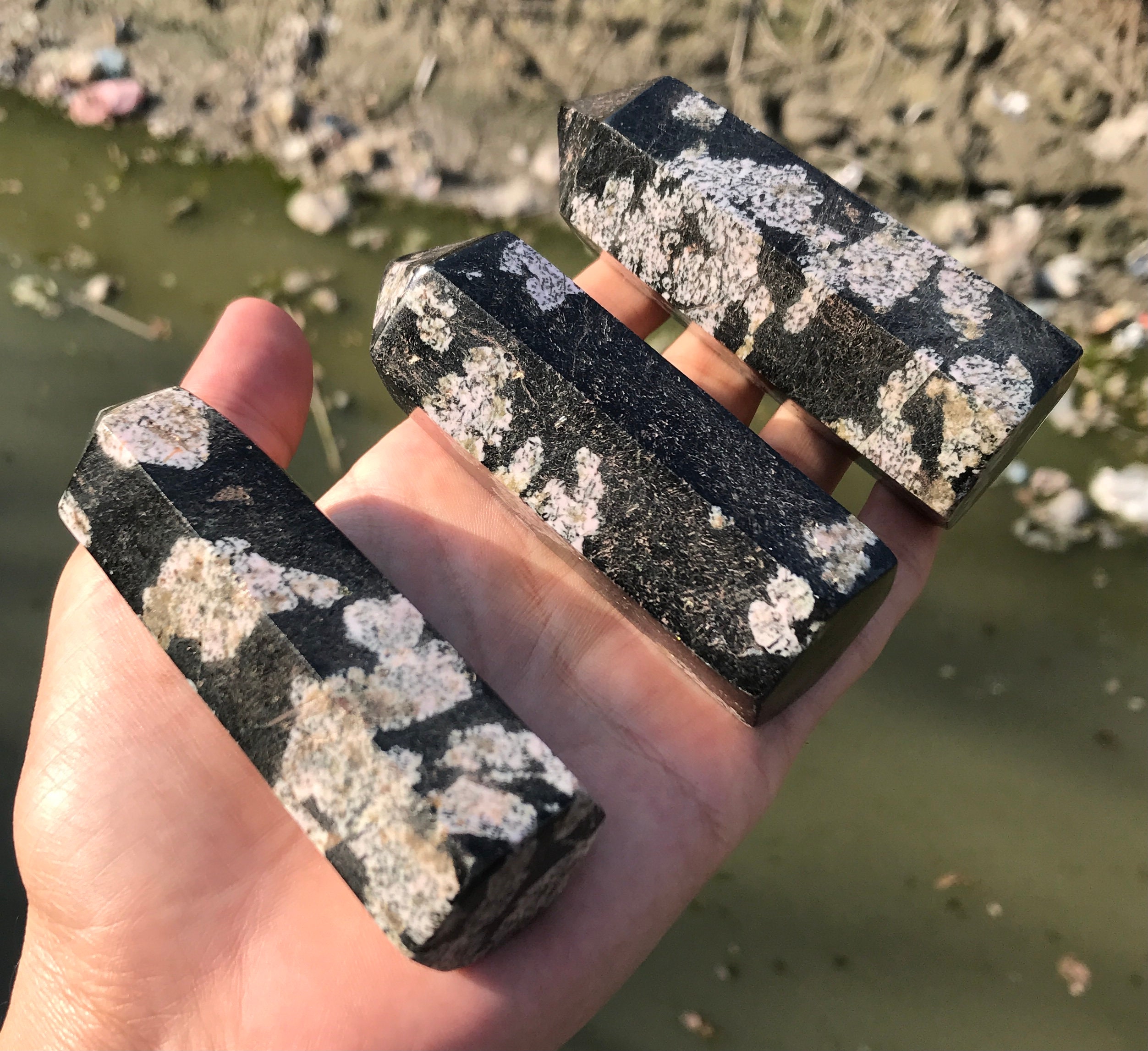 558gr 3 Pieces Marshmallow Jasper Point Tower / Decoration