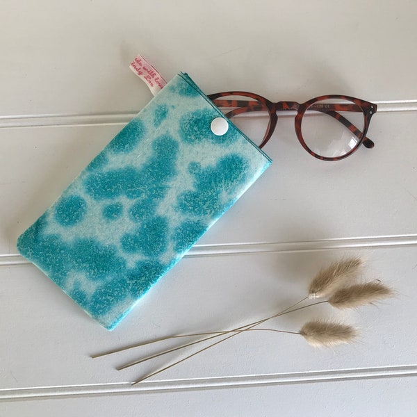 Turquoise and White Batik Style Soft Glasses Case, Soft Case for Glasses with Turquoise Batik Design, Soft Case,Gift for Her, Gift for Mum