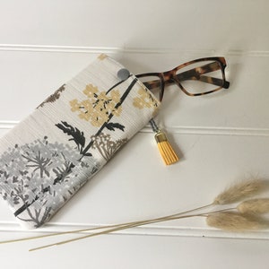 Hedgerow design glasses case with rust coloured tassel,soft glasses case, pretty cow parsley glasses case,soft sunglasses case, gift for her