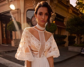 CHIFFON Airy Wedding Dress Boho Puffy Sleeves Wedding Dress Button Back Unique Bride Wedding Dress Sensual Slit Top Lace Bohemian Dress