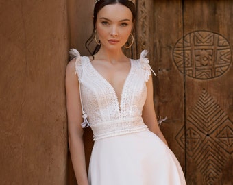 Crutches Lace Bohemian Wedding Dress Rustic Lace Wedding Dress Chiffon A-line Silhouette Feather Details Bow Sexy Open Back Bridal gown