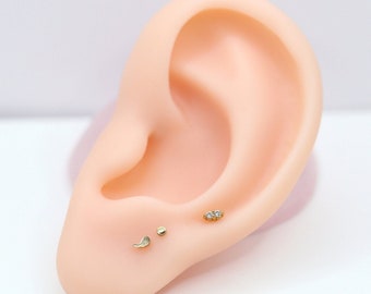 Petite boucle d'oreille sans fil en SEMICOLON brillant, clou de nez, clou de tragus labret, boucle d'oreille de cartilage, labret à épingles, clou de boucle d'oreille à l'arrière