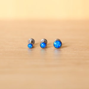 16G Screw-in Flatback Tiny Ocean Blue Opal 2.5mm 3mm 4mm Tragus/Helix/Cartilage/Conch Labret Stud - Flatback stud - Dainty Tiny Nose Labret