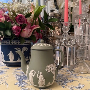 Vintage Wedgwood kaffekanna, Sage Jasperware kaffekanna med lock, Vintage Wedgwood, Grön Wedgwood, Wedgwood kaffekanna, Grandmillenn