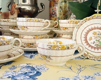 Vintage Copeland Spode Buttercup Cup and Saucer Set, Vintage Spode, Vintage Tea Cups, English Dishes, Spode Buttercup, Hutch Styling, Table