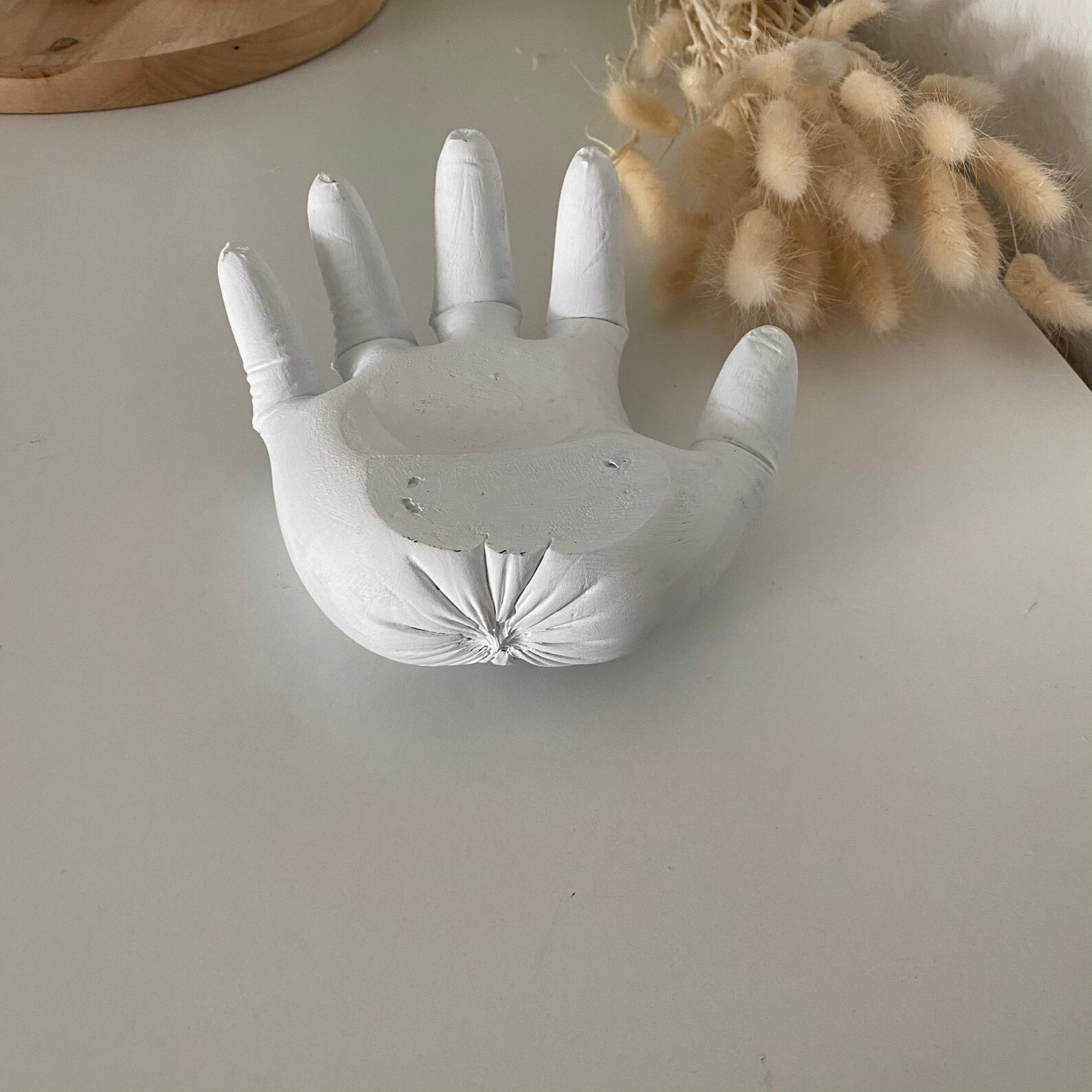 hand shaped candle holder