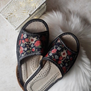 Women&#39;s flowers Slippers Natural Linen Open Toe Slippers Ladies handmade slippers