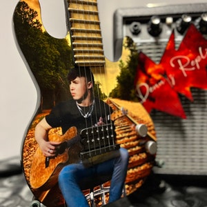 Custom Bild Gitarre, Kunst, personalisierte Bildkunst ~ Bilderrahmen aus Holz, Gitarrenbilder ~ Gitarre mit Bild ~ individuelle Gitarrenkunst