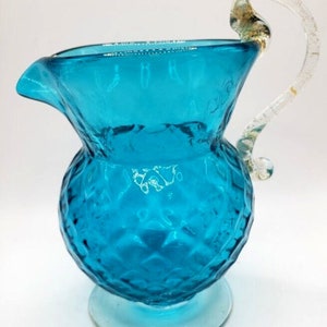 Vintage Blue Diamond Art Glass Creamer veneziano Manico applicato con scaglie d&#39;oro