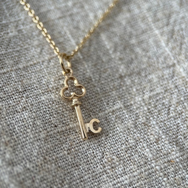 Vintage ‘C’ initial key pendant 9ct gold necklace upcycled