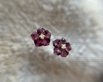 Diamond and carved garnet flower gold ear studs. Single or pair.