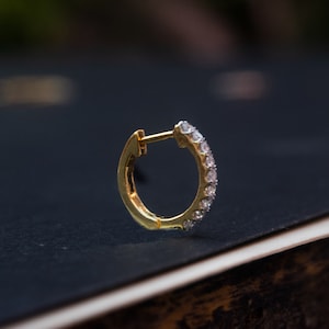 Diamond Hoop Earrings, 18k Gold, 10 mm Diamond Huggie Earrings, Gold huggie hoop Earrings, Tiny Hoop earrings,Diamond Cartilage earrings