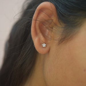 Diamond Flower studs,Diamond Earrings, 14k Gold, Cartilage stud, Tragus Stud, Conch Stud, Diamond Cluster earring Studs.