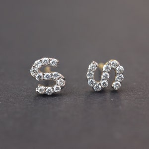 Diamant Anfangs Ohrstecker / 14K Gold / Diamant Anfangsmonogramm Personalisieren Ohrstecker / Diamant Anfangsohrring / Alphabet Ohrring