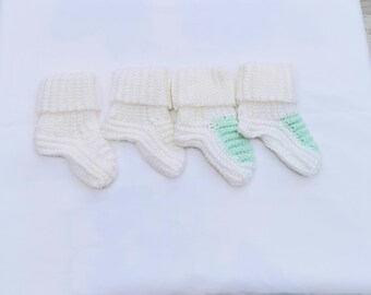 Handmade crochet baby booties/shoes