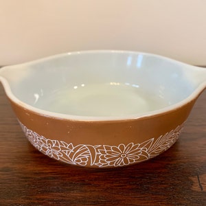 Vintage Brown Pyrex Woodland Casserole Baking Dish Ovenproof Dish