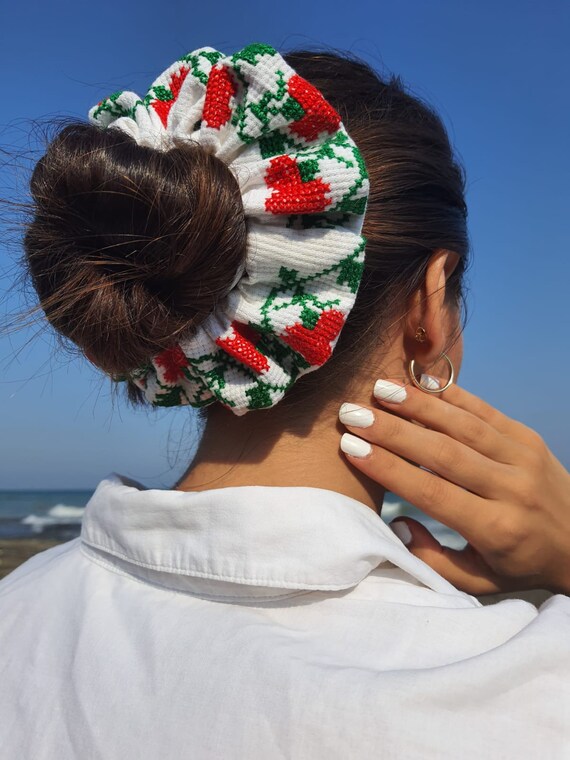 Manual Labor Vintage Cherry Large Scrunchie, % 1