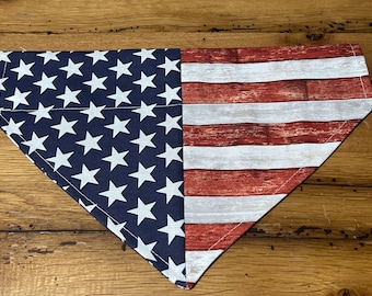 Stars and Stripes Pet Bandana: Patriotic Over-the-Collar Style