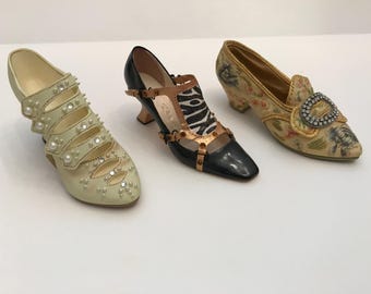 Mixed set of 3 "Just the Right Shoes"