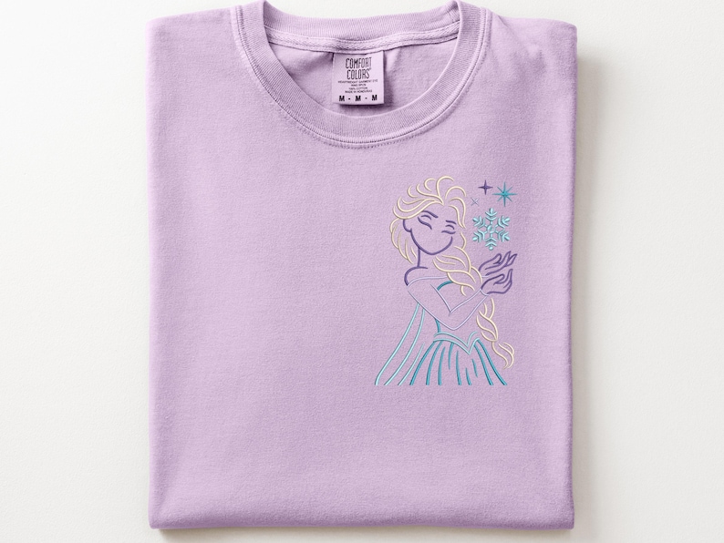 Camiseta bordada de Elsa: Princesa de hielo, camiseta del Reino Mágico imagen 1