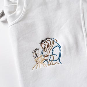 Sudadera bordada de La Bella y la Bestia, Bella y la Bestia, Disney clásico, Princesa Disney